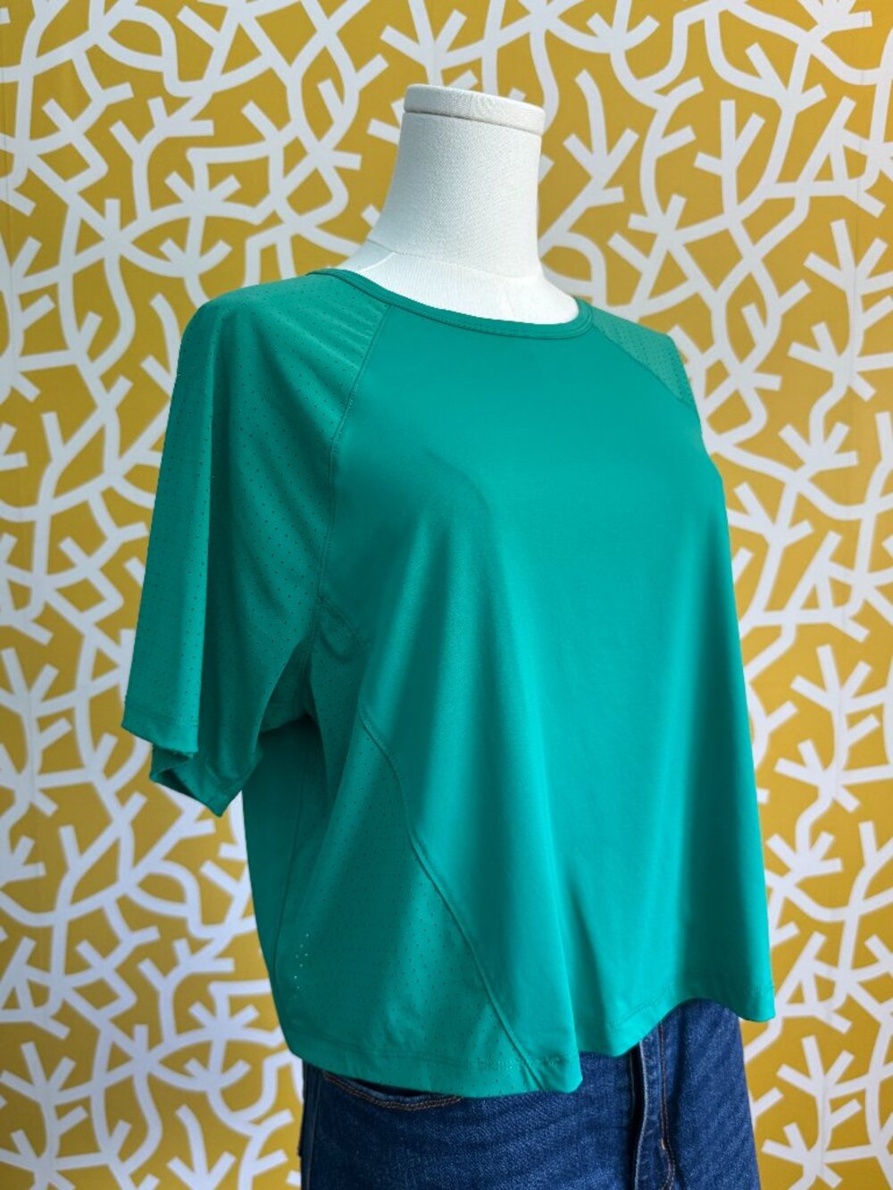 All In Motion Green Box Cut Mesh Workout Gym Short Sleeve Muscle Tee - Medium